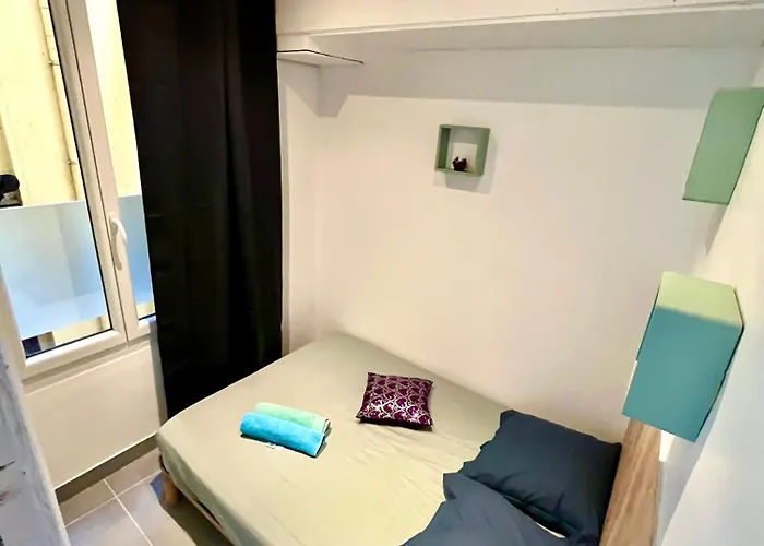 3 Pieces Art **** Apartment *